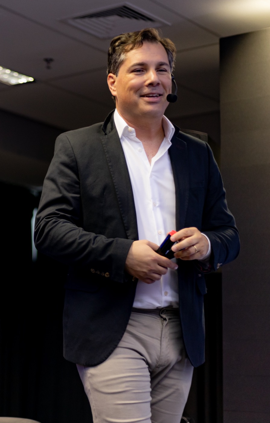 Eduardo Zempulski — Leader First